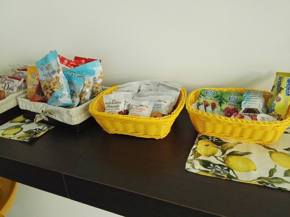 La Casa Dei Limoni Couette-café Porto SantʼElpidio